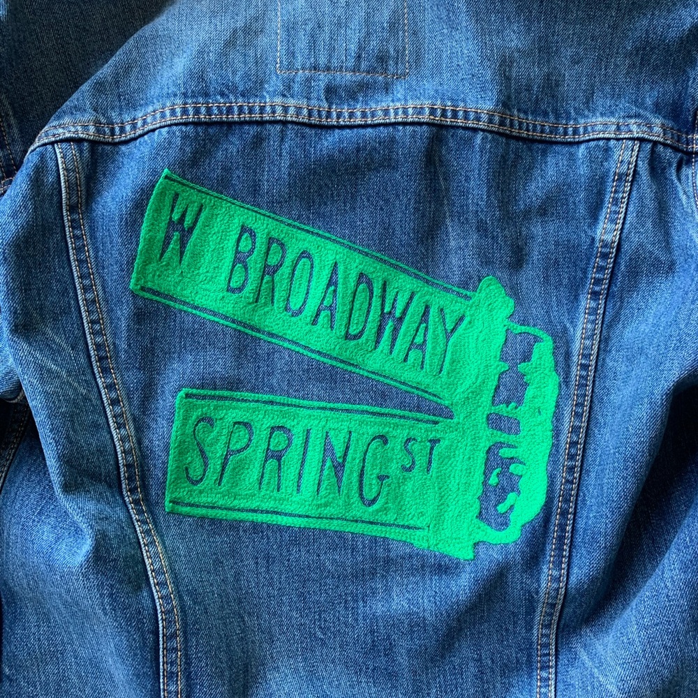 Levi’s Premium Denim Custom Trucker Jacket - Picture 5 of 6